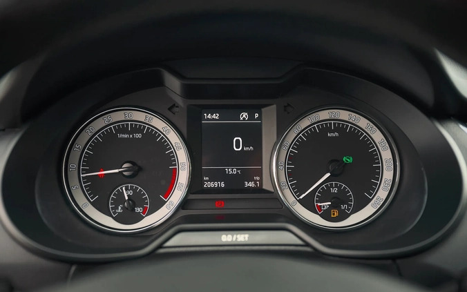 Skoda Octavia cena 55900 przebieg: 205000, rok produkcji 2017 z Płock małe 781
